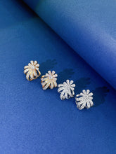 Load image into Gallery viewer, LUOWEND 18K White or Rose Gold Real Natural Diamond Stud Earrings for Women