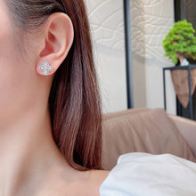 Load image into Gallery viewer, LUOWEND 18K White Gold Real Natural Diamond Stud Earrings for Women