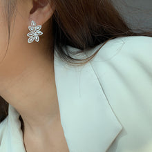 Load image into Gallery viewer, LUOWEND 18K White Gold Real Natural Diamond Stud Earrings for Women