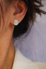 Load image into Gallery viewer, LUOWEND 18K White Gold Real Natural Diamond Stud Earrings for Women