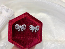 Load image into Gallery viewer, LUOWEND 18K White Gold Real Natural Diamond Stud Earrings for Women