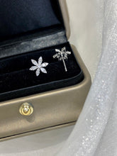 Load image into Gallery viewer, LUOWEND 18K White Gold Real Natural Diamond Stud Earrings for Women