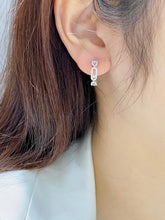 Load image into Gallery viewer, LUOWEND 18K White or Yellow Gold Real Natural Diamond Stud Earrings for Women