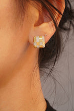 Load image into Gallery viewer, LUOWEND 18K Yellow Gold Real Natural Diamond Stud Earrings for Women