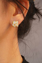 Load image into Gallery viewer, LUOWEND 18K Yellow Gold Real Natural Diamond Stud Earrings for Women