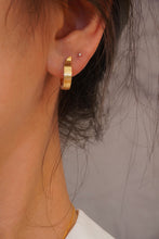 Load image into Gallery viewer, LUOWEND 18K Yellow Gold Real Natural Diamond Hoop Earrings for Women