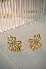 Load image into Gallery viewer, LUOWEND 18K Yellow Gold Real Natural Diamond Stud Earring for Women