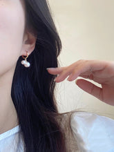 Load image into Gallery viewer, LUOWEND 18K Yellow Gold Natural Freshwater Pearl Earrings for Women