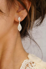 Load image into Gallery viewer, LUOWEND 18K White Gold Real Natural Diamond Drop Earrings for Women