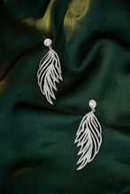 Load image into Gallery viewer, LUOWEND 18K White Gold Real Natural Diamond Drop Earrings for Women