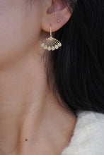 Load image into Gallery viewer, LUOWEND 18K Yellow Gold Real Natural Diamond Drop Earrings for Women