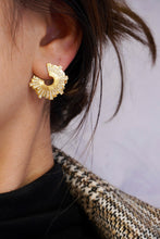 Load image into Gallery viewer, LUOWEND 18K Yellow Gold Real Natural Diamond Stud Earrings for Women