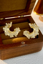 Load image into Gallery viewer, LUOWEND 18K Yellow Gold Real Natural Diamond Stud Earrings for Women