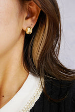 Load image into Gallery viewer, LUOWEND 18K Yellow Gold Real Natural Diamond Stud Earrings for Women