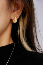 Load image into Gallery viewer, LUOWEND 18K Yellow Gold Real Natural Diamond Stud Earrings for Women