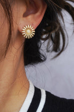 Load image into Gallery viewer, LUOWEND 18K Yellow Gold Real Natural Diamond Stud Earrings for Women