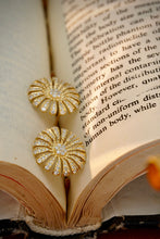 Load image into Gallery viewer, LUOWEND 18K Yellow Gold Real Natural Diamond Stud Earrings for Women