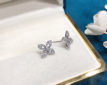 Load image into Gallery viewer, LUOWEND 18K White Gold Real Natural Diamond Stud Earrings for Women