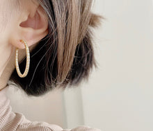 Load image into Gallery viewer, LUOWEND 18K Yellow Gold Real Natural Diamond Hoop Earrings for Women