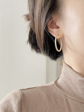 Load image into Gallery viewer, LUOWEND 18K Yellow Gold Real Natural Diamond Hoop Earrings for Women