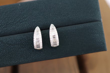 Load image into Gallery viewer, LUOWEND 18K White Gold Real Natural Diamond Stud Earrings for Women