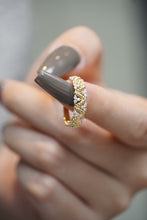 Load image into Gallery viewer, LUOWEND 18K Yellow Gold Real Natural Diamond Ring for Women