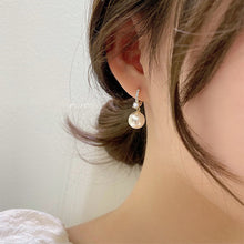Load image into Gallery viewer, LUOWEND 18K Yellow Gold Real Natural Diamond and Akoya Pearl Earrings for Women
