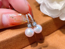 Load image into Gallery viewer, LUOWEND 18K Yellow Gold Real Natural Diamond and Akoya Pearl Earrings for Women