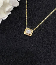 Load image into Gallery viewer, LUOWEND 18K Yellow Gold Real Natural Diamond Pendant Necklace for Women