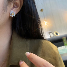 Load image into Gallery viewer, LUOWEND 18K White Gold Real Natural Yellow Diamond Stud Earrings for Women