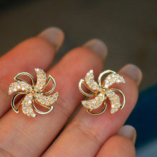 Load image into Gallery viewer, LUOWEND 18K Yellow Gold Real Natural Diamond Stud Earrings for Women