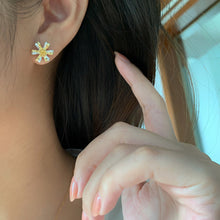 Load image into Gallery viewer, LUOWEND 18K White and Yellow Gold Real Natural Yellow Diamond Stud Earrings for Women
