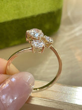Load image into Gallery viewer, LUOWEND 18K Yellow Gold Fine Jewelry Real Natural Diamond Ring for Women