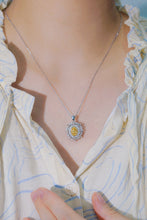 Load image into Gallery viewer, LUOWEND 18K White Gold Natural Yellow Diamond Ring for Women