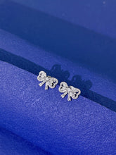 Load image into Gallery viewer, LUOWEND 18K White Gold Real Natural Diamond Stud Earrings for Women