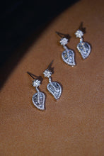 Load image into Gallery viewer, LUOWEND 18K White Gold Real Natural Diamond Stud Earrings for Women