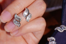 Load image into Gallery viewer, LUOWEND 18K White Gold Real Natural Diamond Stud Earrings for Women