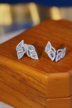 Load image into Gallery viewer, LUOWEND 18K White Gold Real Natural Diamond Stud Earrings for Women