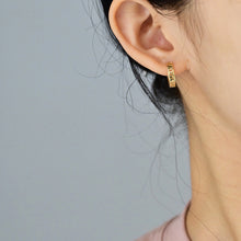 Load image into Gallery viewer, LUOWEND 18K Yellow Gold Real Natural Diamond Hoop Earrings for Women