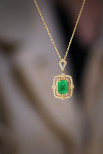 Load image into Gallery viewer, LUOWEND 18K Yellow Gold Natural Emerald Real Diamond Pendant Necklace for Women