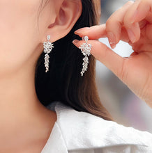 Load image into Gallery viewer, LUOWEND 18K White Gold Real Natural Diamond Drop Earrings for Women