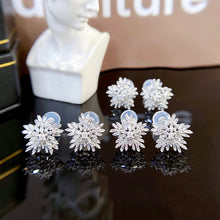 Load image into Gallery viewer, LUOWEND 18K White Gold Real Natural Diamond Stud Earrings for Women