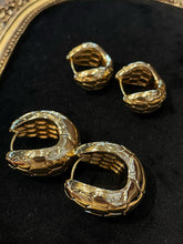 Load image into Gallery viewer, LUOWEND 18K Gold Hoop Earrings for Women