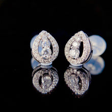 Load image into Gallery viewer, LUOWEND 18K White or Yellow Gold Real Natural Diamond Stud Earrings for Women