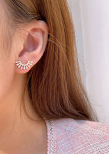 Load image into Gallery viewer, LUOWEND 18K Yellow Gold Real Natural Diamond Stud Earrings for Women