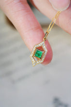 Load image into Gallery viewer, LUOWEND 18K Yellow Gold Real Natural Emerald and Diamond Gemstone Necklace for Women