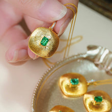 Load image into Gallery viewer, LUOWEND 18K Yellow Gold Real Natural Emerald and Diamond Gemstone Necklace for Women