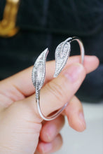 Load image into Gallery viewer, LUOWEND 18K White Gold Fine Jewelry Real Natural Diamond Bangle for Women