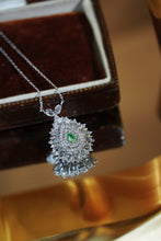 Load image into Gallery viewer, LUOWEND 18K White Gold Natural Green Diamond Necklace for Women