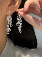 Load image into Gallery viewer, LUOWEND 18K White Gold Natural Diamond Drop Earrings for Women